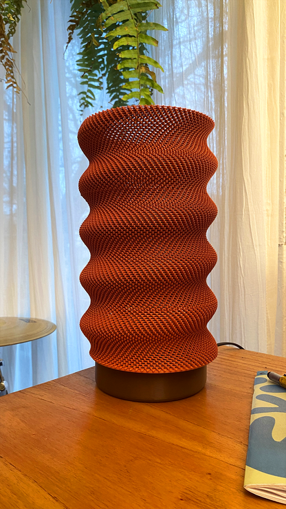 Springy Adaptive Lampshade